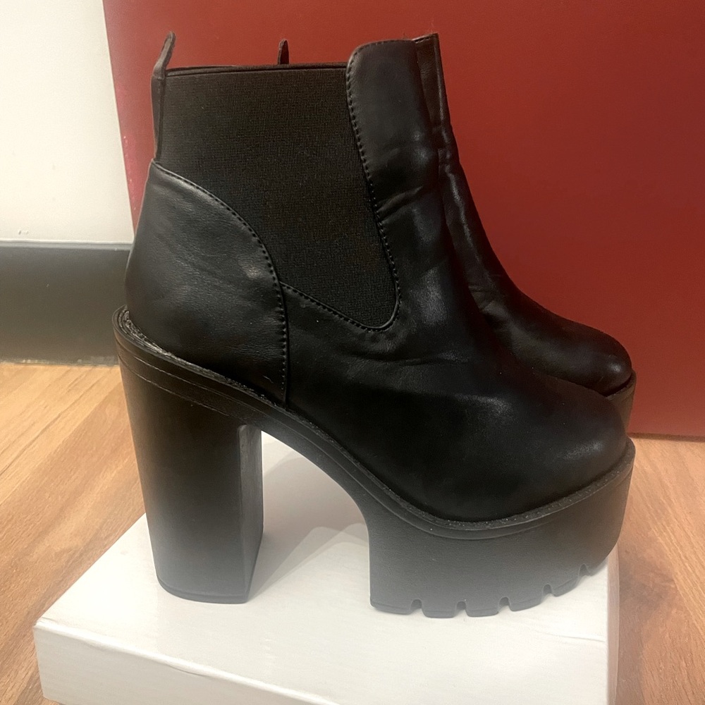 Platform-Chunky-Chelsea-Faux Leather-Boots